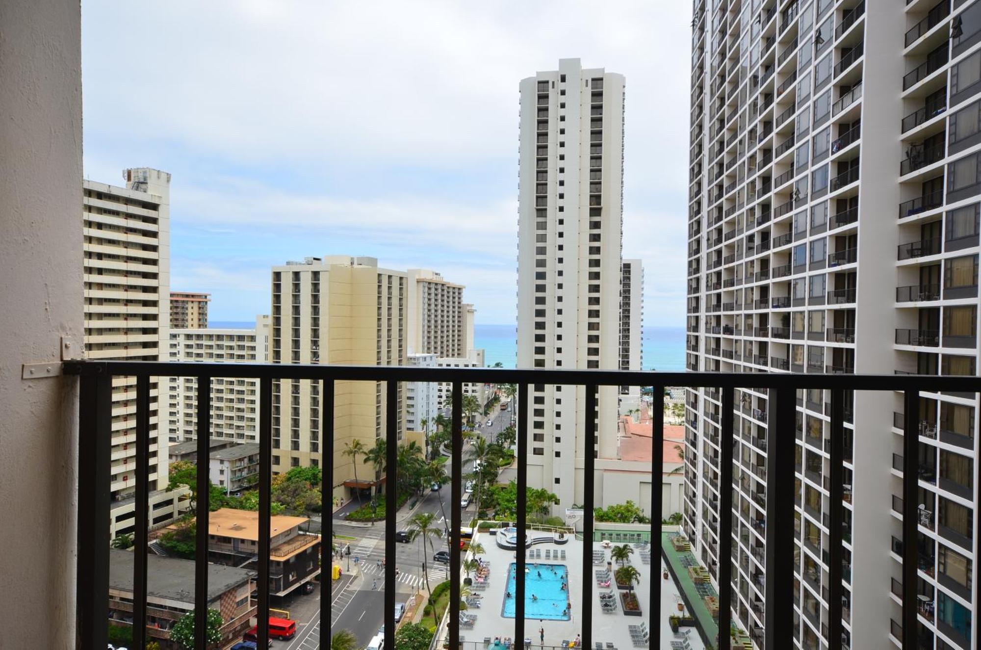 Апартаменти Waikiki Banyan 1812 Spacious Tropical Oasis Гонолулу Номер фото